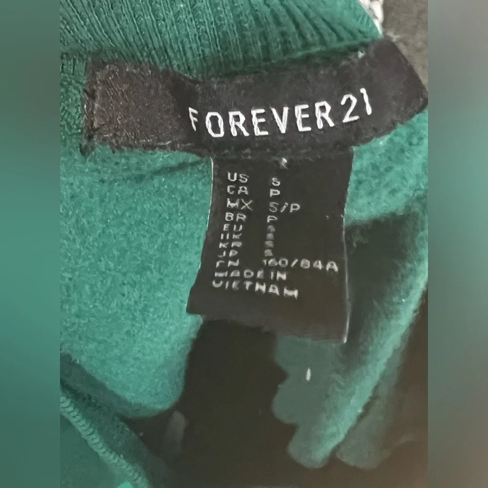 Forever 21 green  sweater - Picture 4 of 4